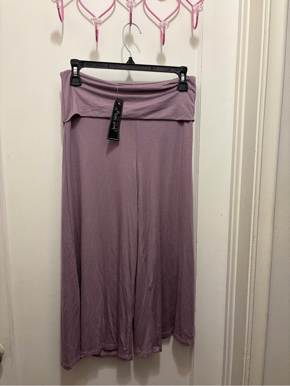 Just Polly Lilac Gaucho pants. Size: S